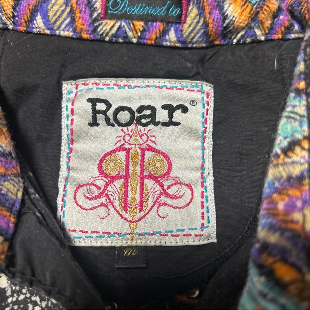 Roar Black and Gray Patterned Button Down Shirt - image 2